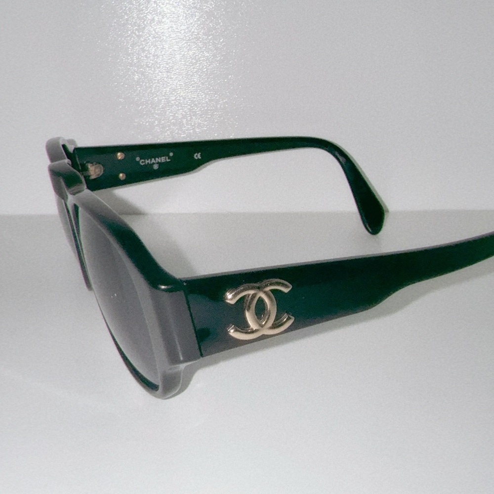 Vintage CHANEL CC Black Sunglasses